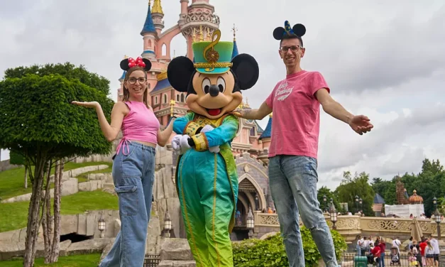 Il valore pedagogico-informativo di Disneyland Paris: educazione informale immersiva nei parchi tematici