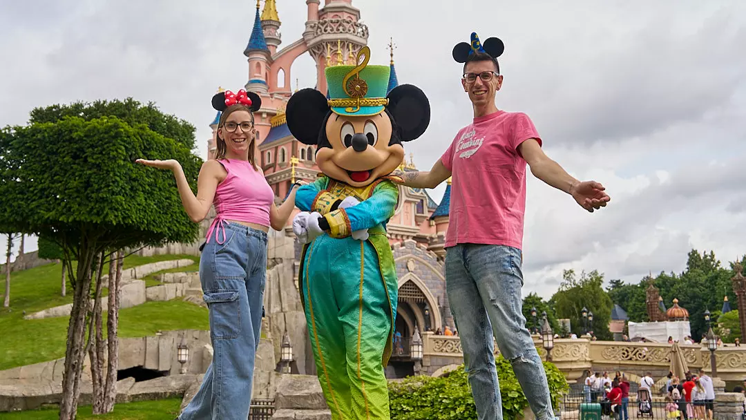 Il valore pedagogico-informativo di Disneyland Paris: educazione informale immersiva nei parchi tematici